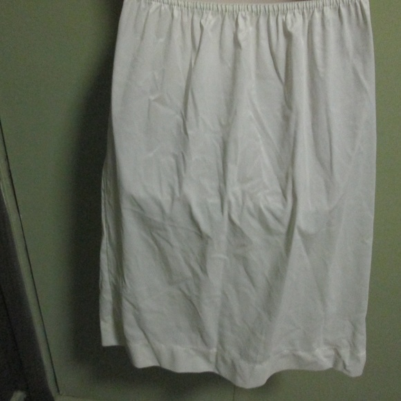 FIGURFIT HALF SLIP SIZE M - Picture 2 of 4